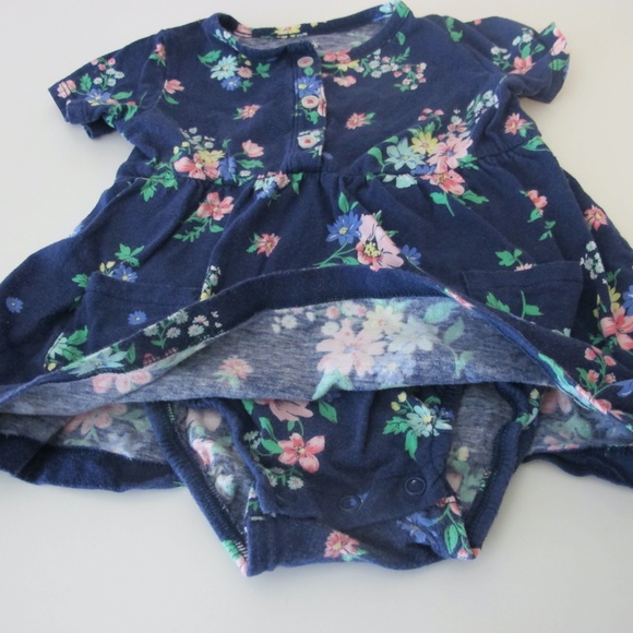 Bundle of 2 Toddler Carter's Baby Gap Girls Dresses Size 12 mo GUC - Picture 2 of 4